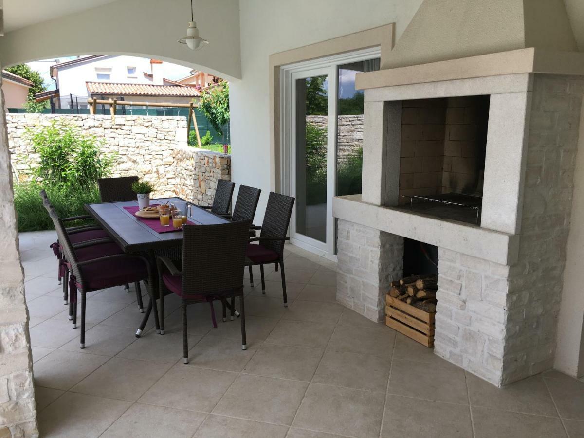 Villa Blanca With A Heated Private Pool Ruzici  Exterior foto